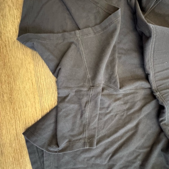 Livi Active lane Bryant black pocket Shorts size 30/32 Black Women's Shorts - Picture 3 of 3